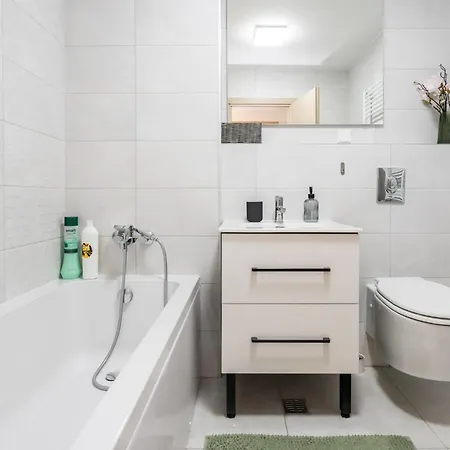 The Painter - Timpuri Noi 1br With Parking Apartament *