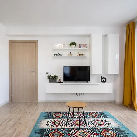 The Painter - Timpuri Noi 1br With Parking