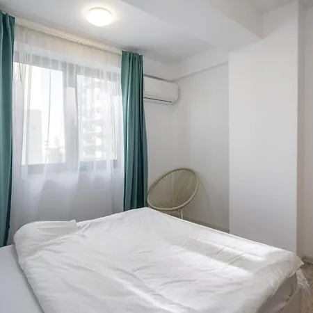 The Painter - Timpuri Noi 1br With Parking * Bucarest
