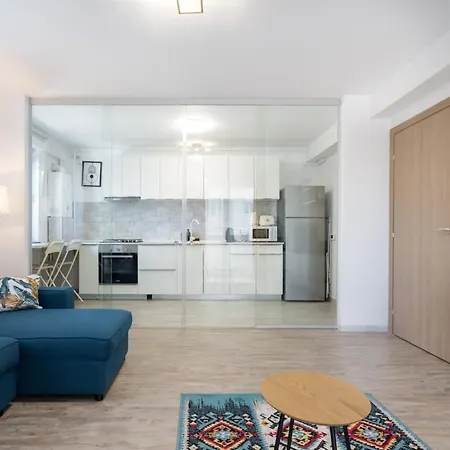 The Painter - Timpuri Noi 1br With Parking דירה *